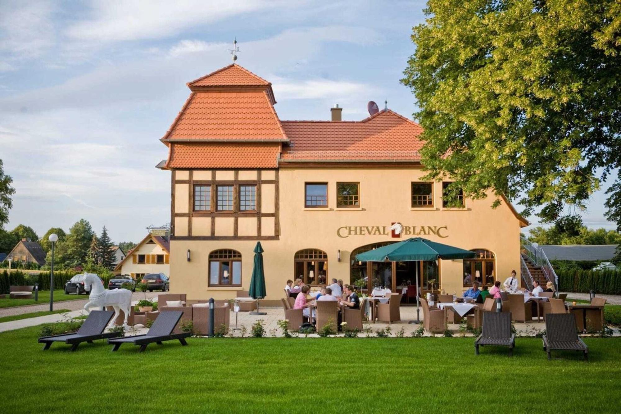 Bernsteinschloss Wendorf  Ngoại thất bức ảnh